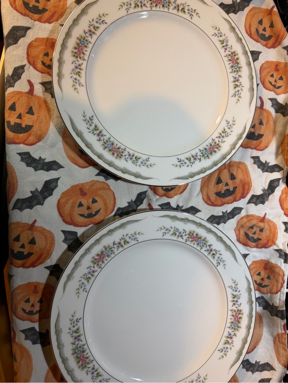 Classic Floral China Dinner Plates - White with Pink & Green Trim